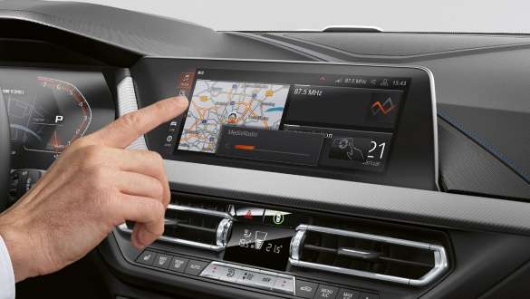 BMW 1 Series F40, BMW Gesture Control BMW 1 Series F40 with BMW Gesture Control