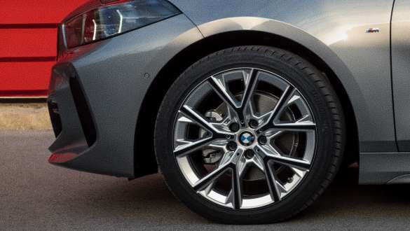 BMW 1 Series F40 Edition ColorVision Skyscraper Grey Metallic 18” M light alloy wheels Bicolour 18” M light alloy wheels Bicolour BMW 1 Series F40 Edition ColorVision