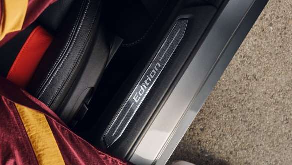 BMW 1 Series F40 Edition ColorVision Skyscraper Grey Metallic Exclusive door sill finishers Exclusive door sill finishers BMW 1 Series F40 Edition ColorVision