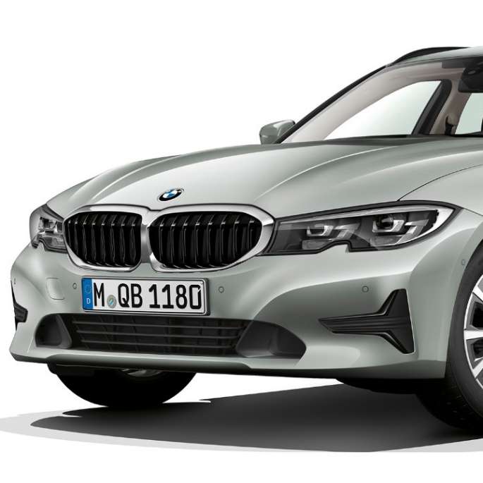 Model Advantage three-quarter front shot BMW 3 Series Touring, Model Advantage three-quarter front shot