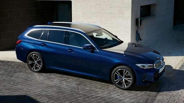 All you want to know about range BMW 3 Series Touring plug-in hybrid G21 three-quarter side view