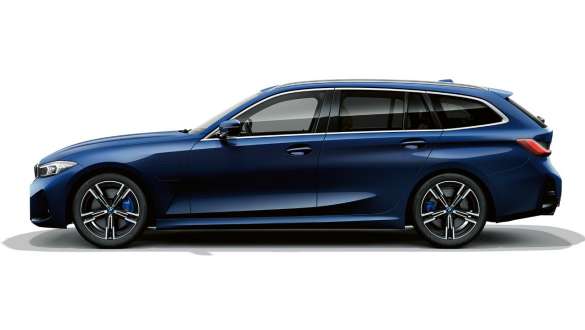 BMW 3 Series Touring LCI G21 side view standing BMW 3 Series Touring LCI G21 Tansanit Blue II side view standing