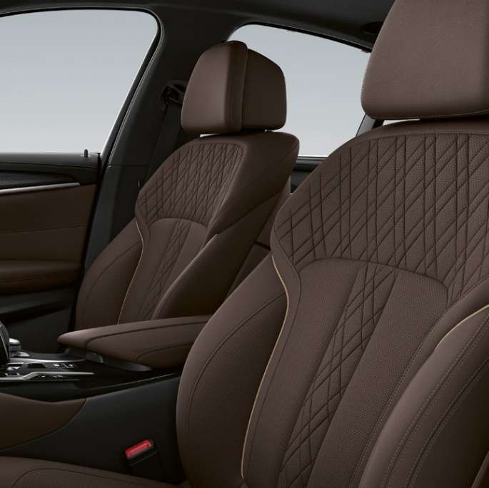 Upholstery BMW 5 Series Sedan G30 Luxury Line Upholstery in Exclusive leather 'Nappa' Mokka exclusive stitching with piping in contrast BMW 5 Series Sedan 520d xDrive G30 2020 Luxury Line interior