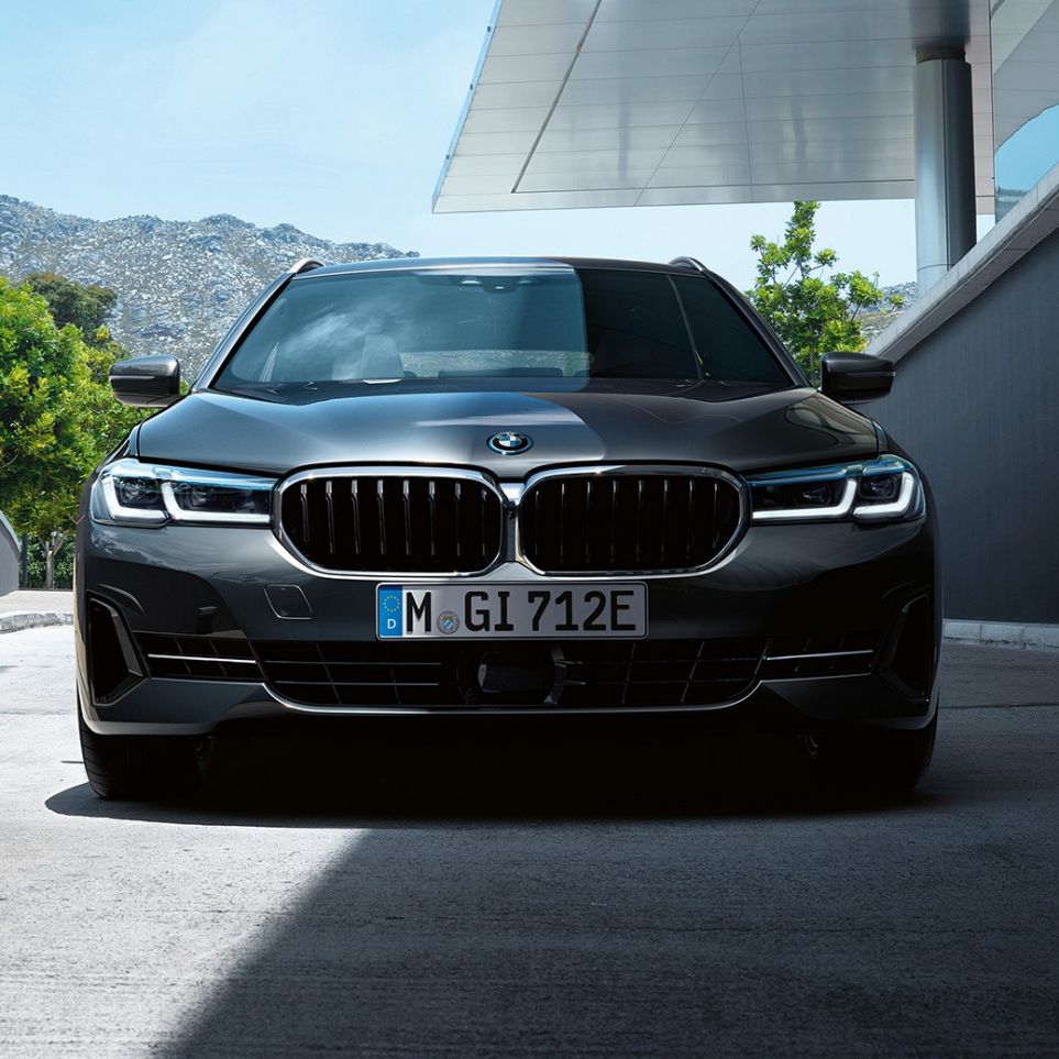 Bmw 5 Series Touring Discover Highlights Bmw Com Mt