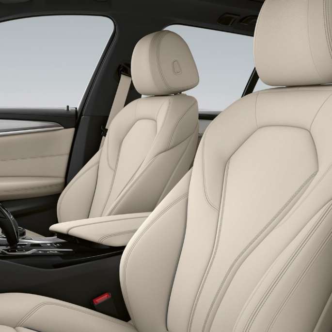 Upholstery BMW 5 Series Touring G31 Basic equipment Upholstery in Leather 'Dakota' Ivory White exclusive stitching with piping in contrast BMW 5 Series Touring 530i G31 2020 Basic equipment interior