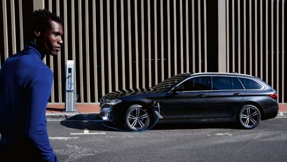 BMW Charging BMW 5 Series Touring G31 BMW Charging BMW 5 Series Touring G31 Facelift 2020