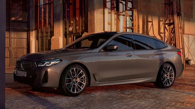 Silhouette BMW 6 Series Gran Turismo G32 2020 BMW 6 Series Gran Turismo 640i xDrive G32 2020 Bernina Grey side view