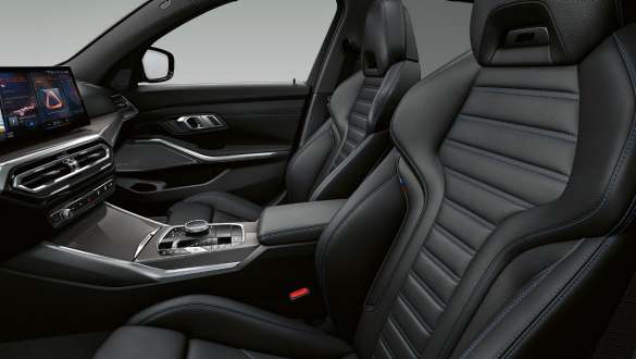 M Sport seats for driver and front passenger BMW M340i xDrive and M340d xDrive Touring G21 M Sport seats for driver and front passenger