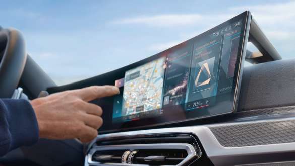 BMW Curved Display BMW M340i xDrive and M340d xDrive Touring G21 BMW Curved Display