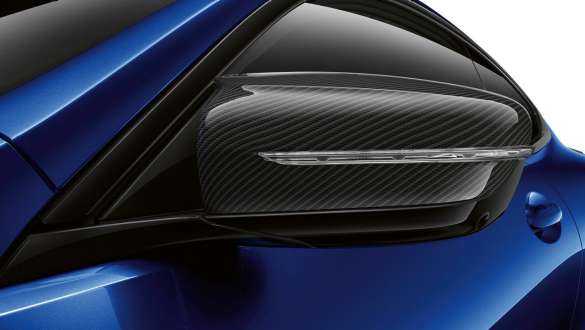 M Carbon exterior package the new BMW M850i xDrive Coupé G15 LCI Facelift 2022 The new BMW M850i xDrive Coupé G15 LCI Facelift 2022 M Portimao Blue metallic M Carbon exterior package exterior mirror cap close up
