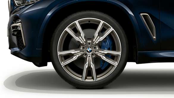 M light alloy wheels BMW X5 M50i M light alloy wheels 747 M BMW X5 M50i Carbon black metallic G05