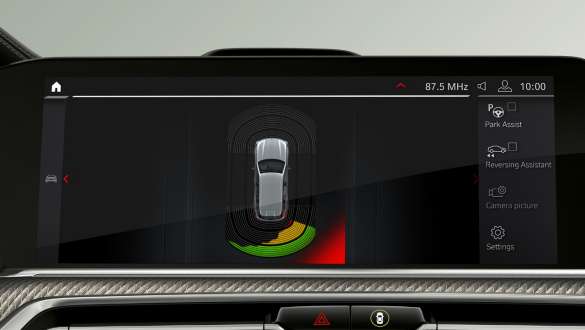 BMW X5 M Automobiles with Parking Assistant Plus Parking Assistant Plus BMW X5 M Automobiles F95 interior