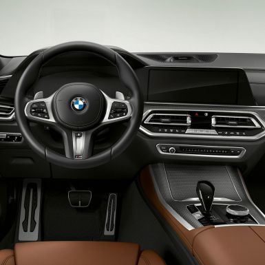M leather steering wheel BMW X5 M50i M leather steering wheel BMW X5 M50i G05 cockpit