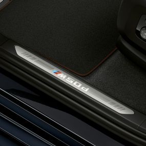 Door sill finishers with M designation BMW X5 M50i Door sill finishers with M designation BMW X5 M50i G05 interior