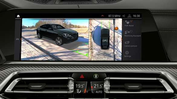 Driving Assistant Professional BMW X6 G06 2019 cockpit Driving Assistant Professional BMW X6 G06 2019 cockpit