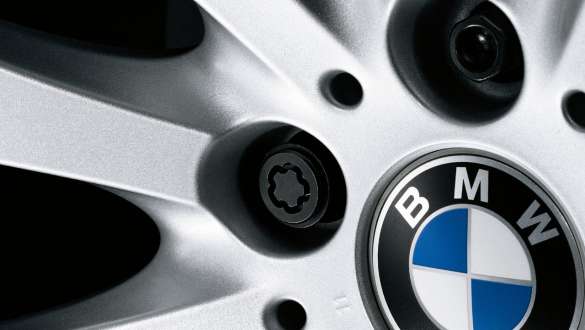 BMW Wheel Bolt Locking System BMW Autumn Winter Accessories BMW Wheel Bolt Locking System
