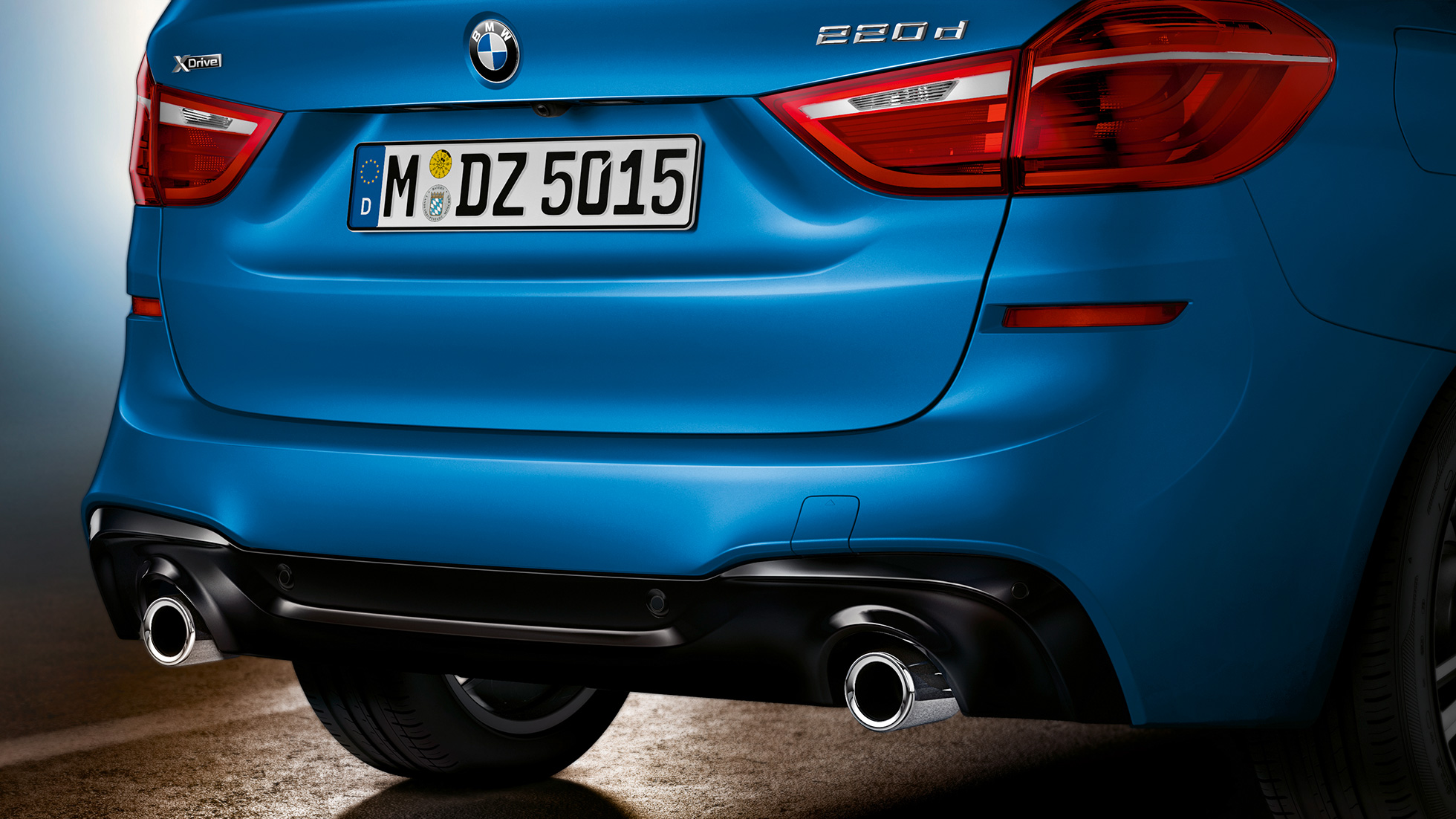 Rear section BMW 2 Series Gran Tourer Rear section BMW 2 Series Gran Tourer F46 2018 Misano Blue metallic close-up rear