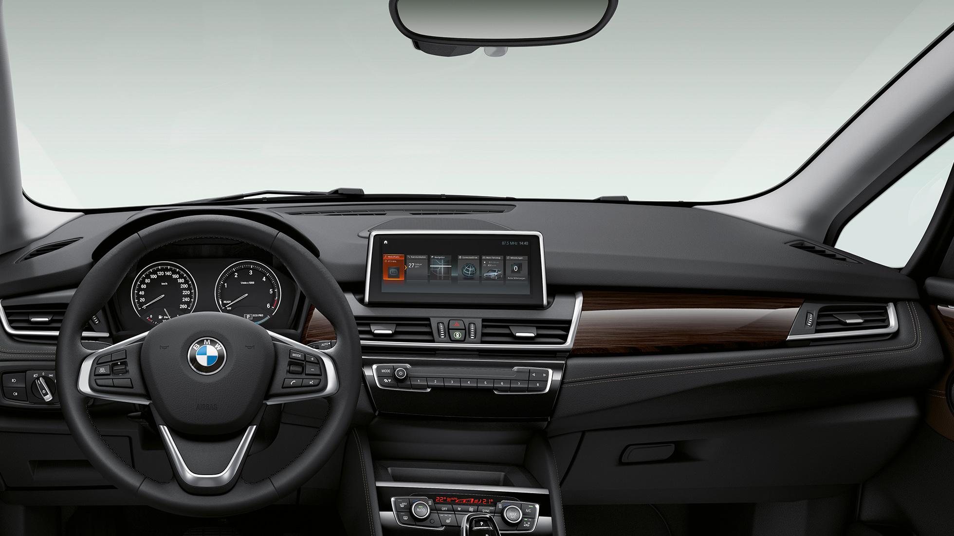 Cockpit BMW 2 Series Gran Tourer 218d xDrive Model Luxury Line F46 2018 interior