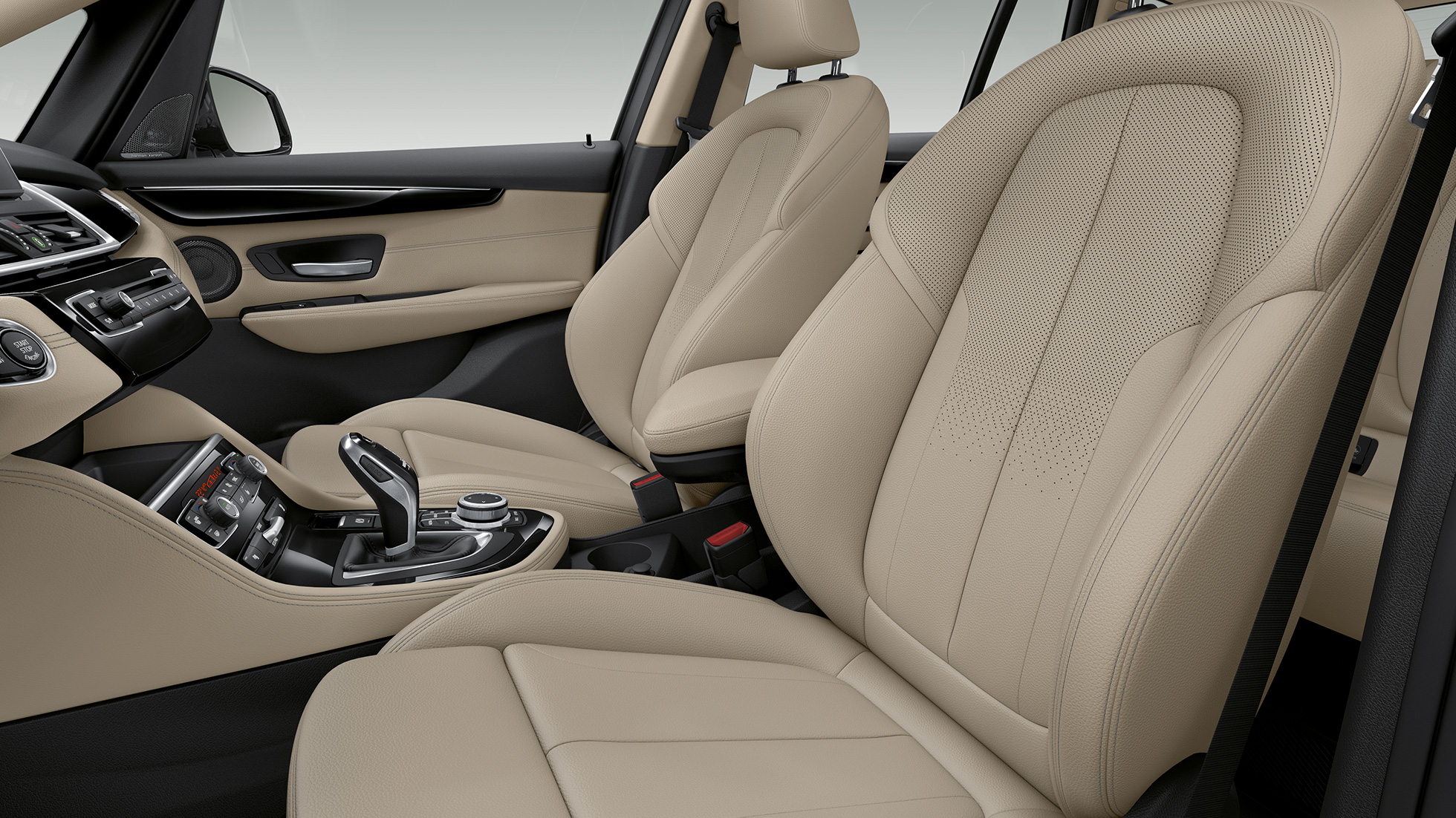 Sport seats BMW 2 Series Gran Tourer 220d Model Sport Line F46 2018 interior 