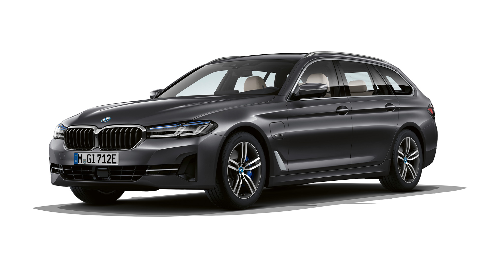 BMW 5 Series Touring 530i G31 2020 Basic equipment front BMW 5 Series Touring 530i G31 2020 Basic equipment in Sophisto Grey three-quarter front view