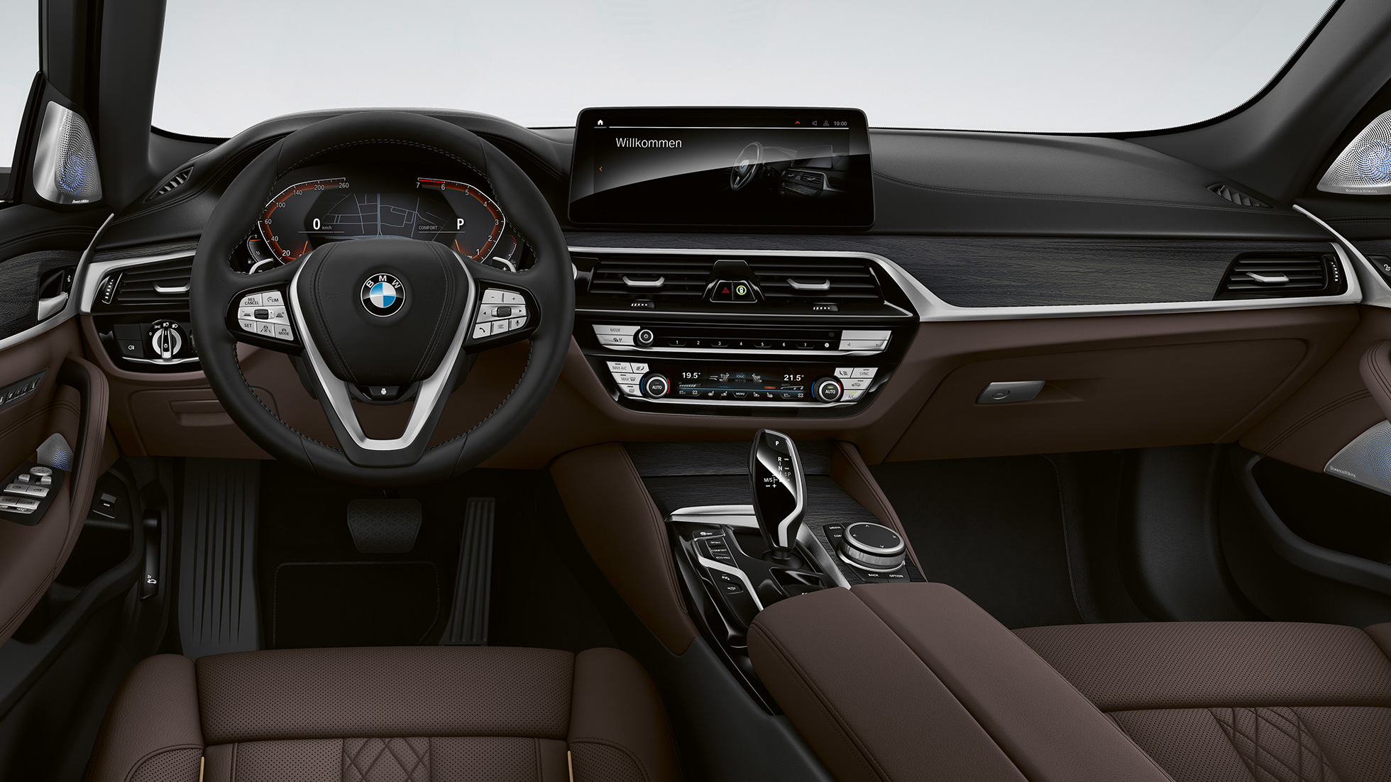 Cockpit BMW 5 Series Touring G31 Luxury Line Cockpit BMW 5 Series Touring 530i G31 2020 Luxury Line Exclusive leather 'Nappa' Mokka exclusive stitching with piping in contrast interior