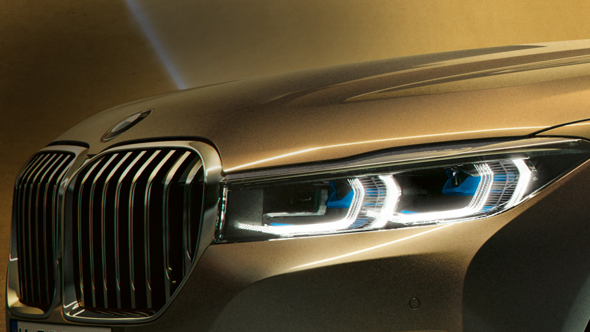 BMW 7 Series Sedan G11 G12 2019 laserlight BMW 7 Series Sedan G11 G12 2019 Bernina Grey Amber Effect close-up of laserlight with blue-white beams