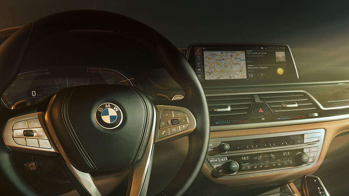 BMW 7 Series Sedan G11 G12 2019 BMW Remote Software Upgrade BMW 7 Series Sedan G11 G12 2019 close-up cockpit BMW Remote Software Upgrade