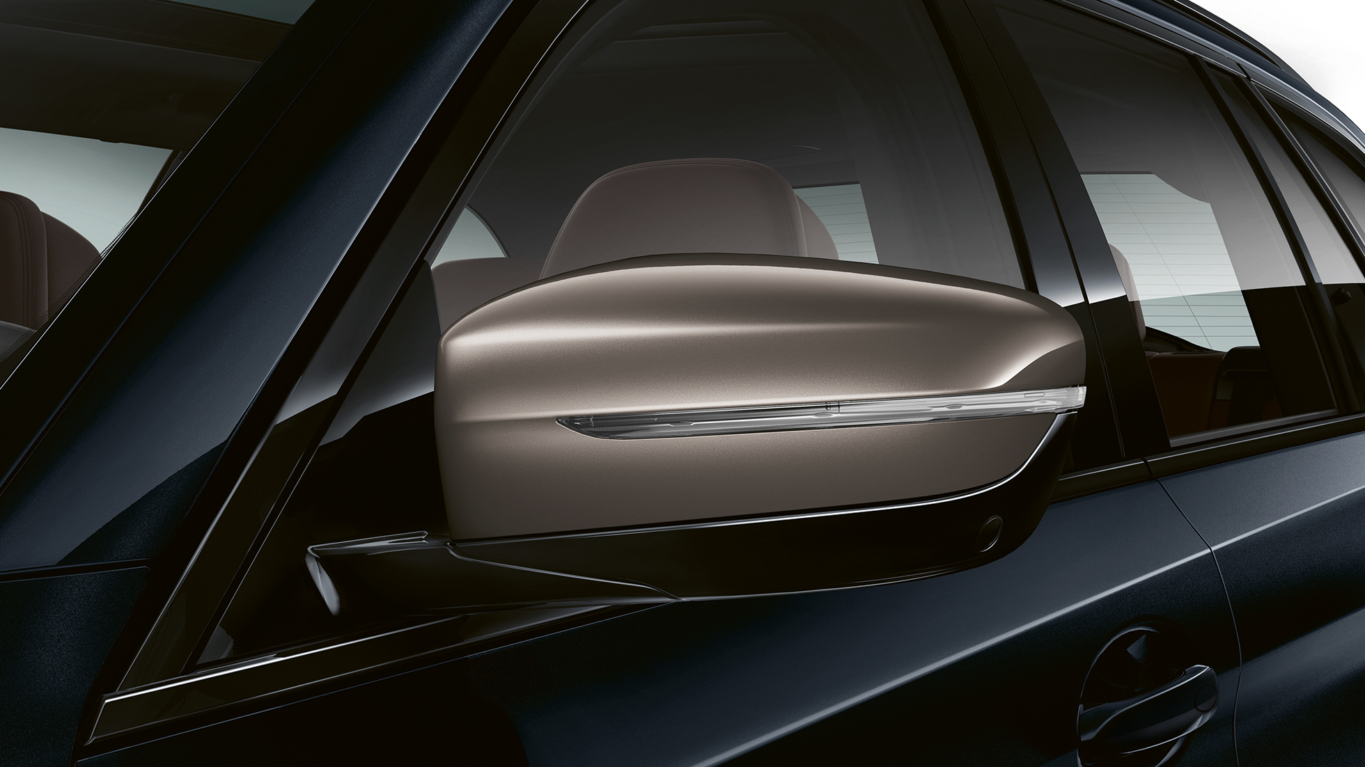 Exterior mirror BMW M550d xDrive Touring Exterior mirror BMW M550d xDrive Touring G31 Azurite Black metallic close-up side mirror