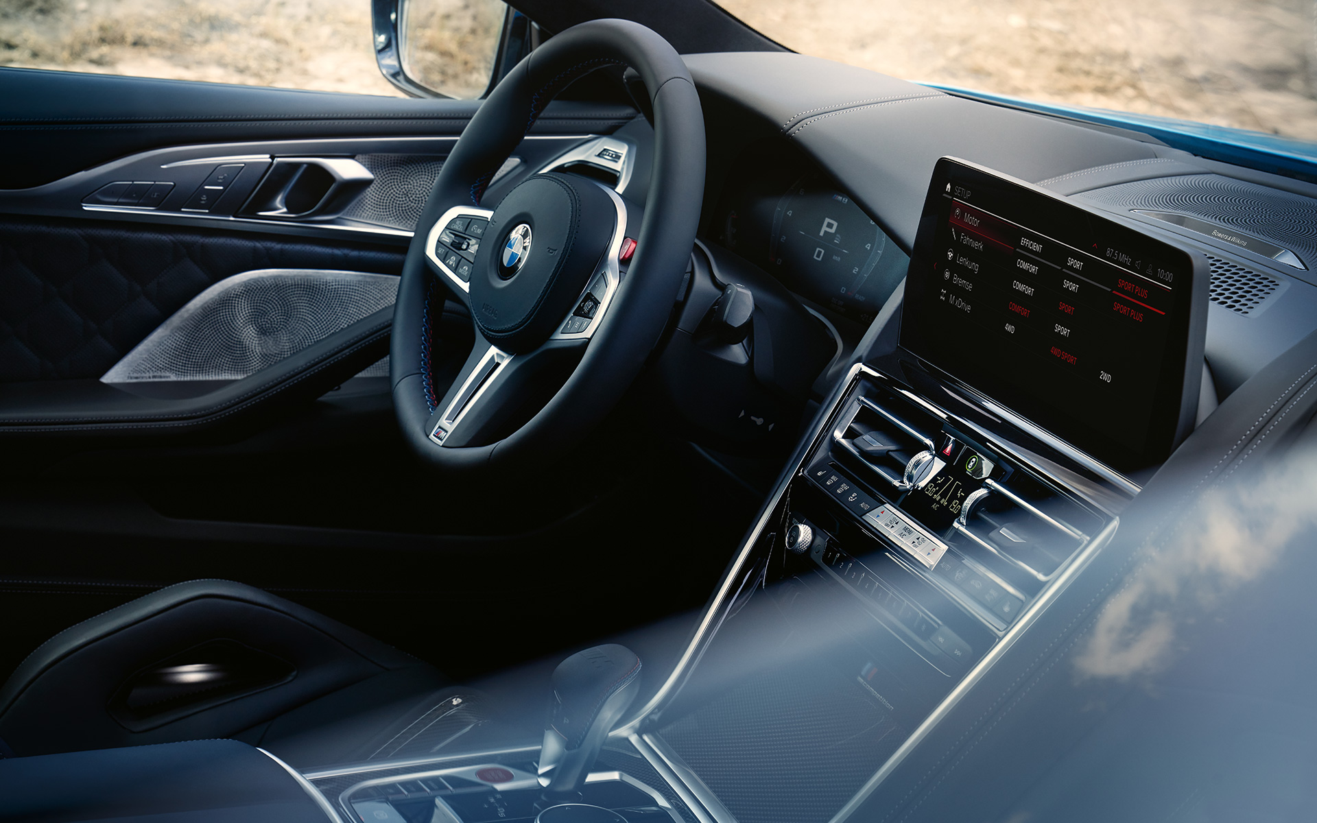 Control Display the BMW M8 Competition Coupé F92 LCI Facelift 2022 The BMW M8 Competition Coupé F92 LCI Facelift 2022 Control Display interior