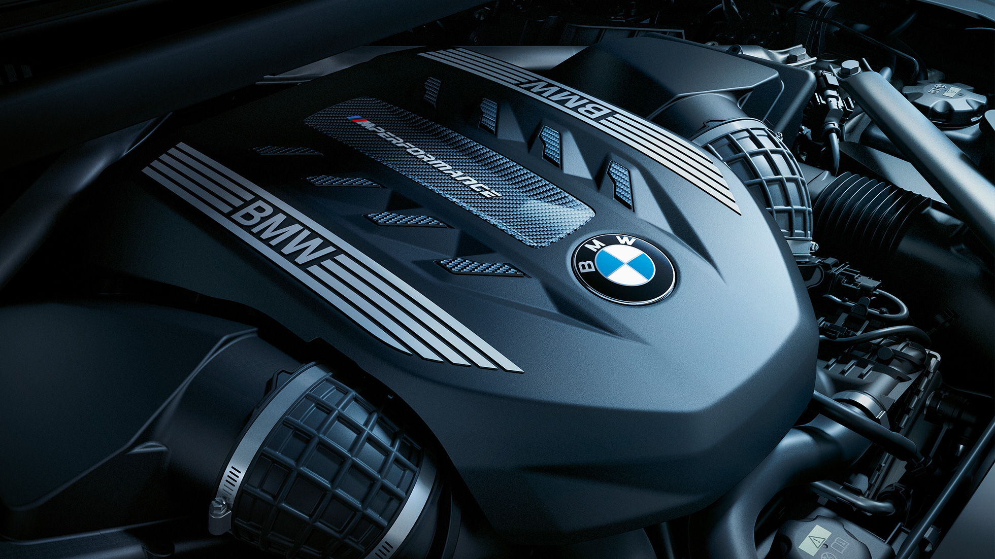 Engine BMW X6 M50i M TwinPower Turbo engines in the G06 BMW X6 M50i