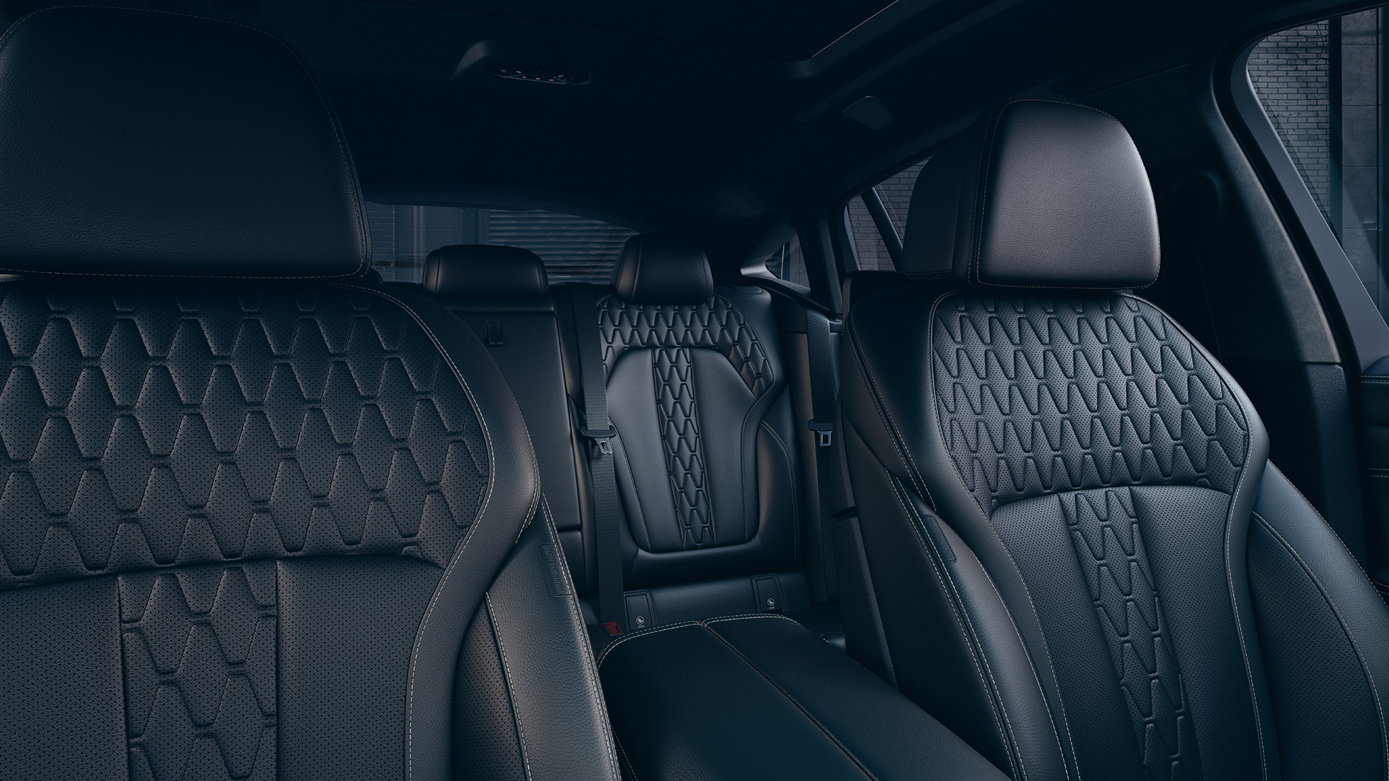 Sport seats of the BMW X6 M50i Interior with focus on the sport seats of the BMW X6 M50i