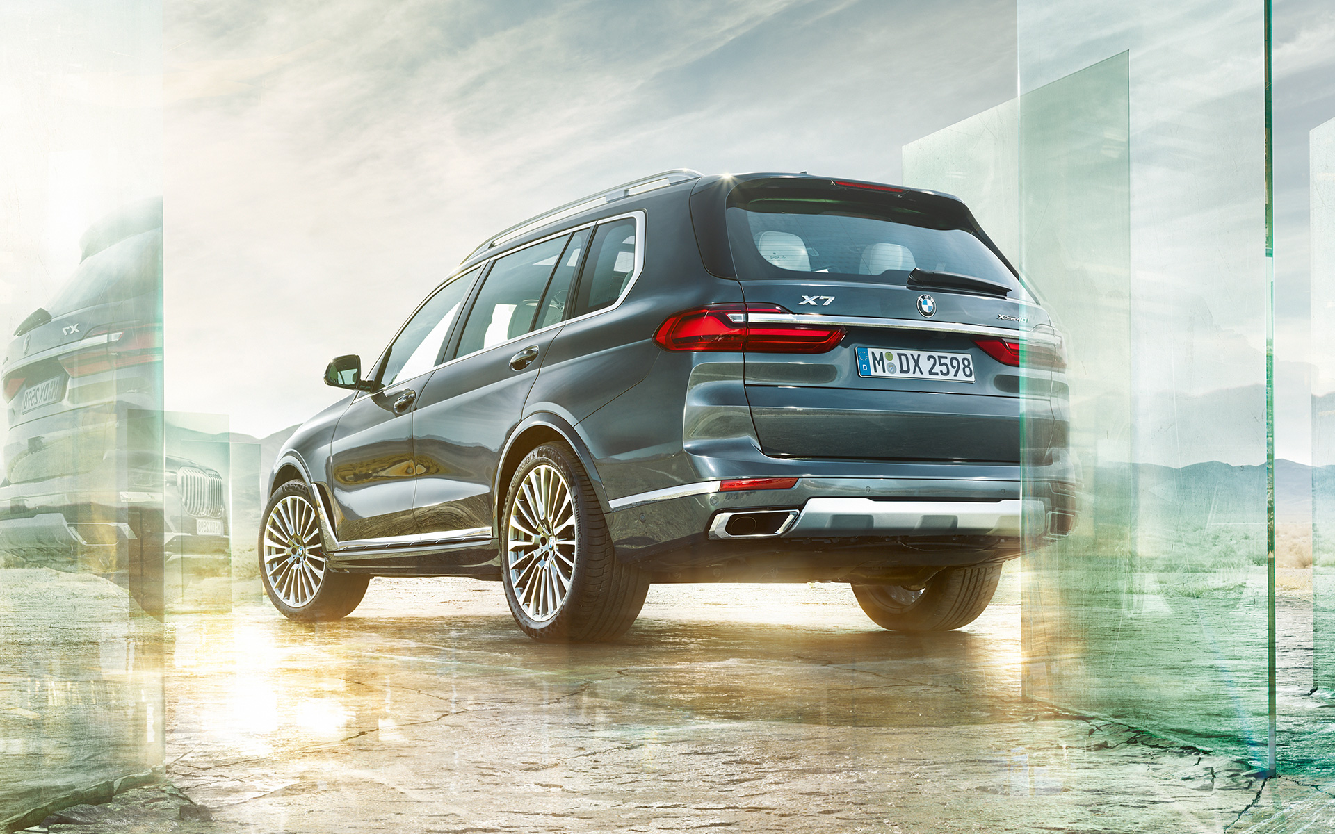 BMW X7 G07 2019 three-quarter rear view from low angle shot BMW X7 G07 2019 three-quarter rear view from low angle shot