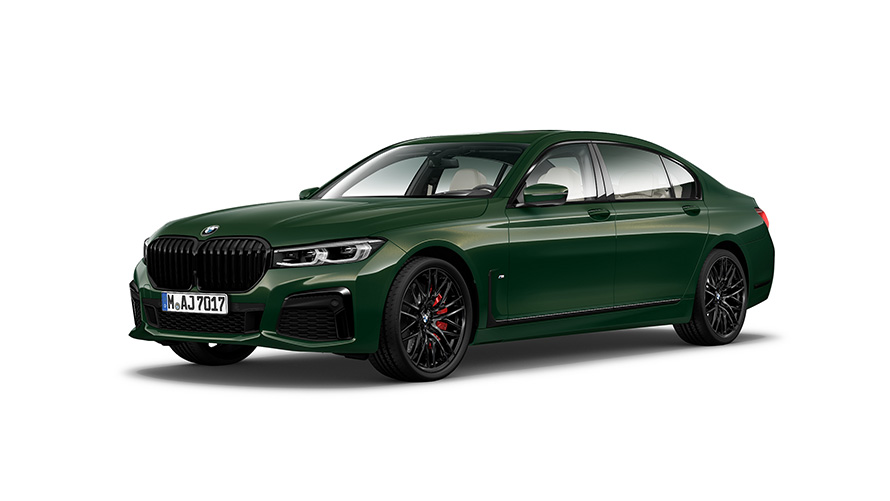 BMW M760Li xDrive Sedan G11 G12 2019 three-quarter side view BMW M760Li xDrive Sedan G11 G12 2019 three-quarter side view