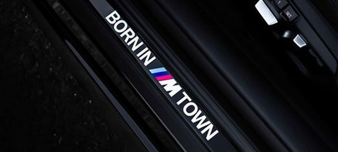 BMW Individual door sill finisher BMW M Town close-up BMW Individual door sill finisher BMW M Town close-up