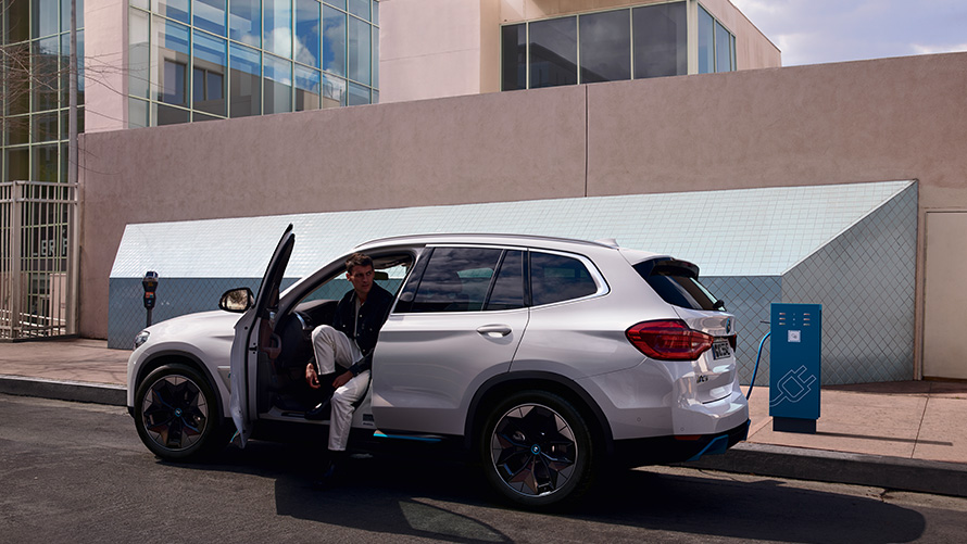 Electric vehicle charging point public charging BMW e-mobility electric vehicle charging point public charging