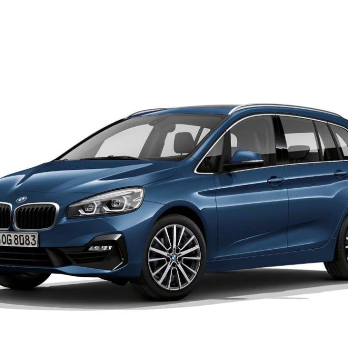 BMW 2 Series Gran Tourer 218i F46 2018 Phytonic Blue three-quarter front view 