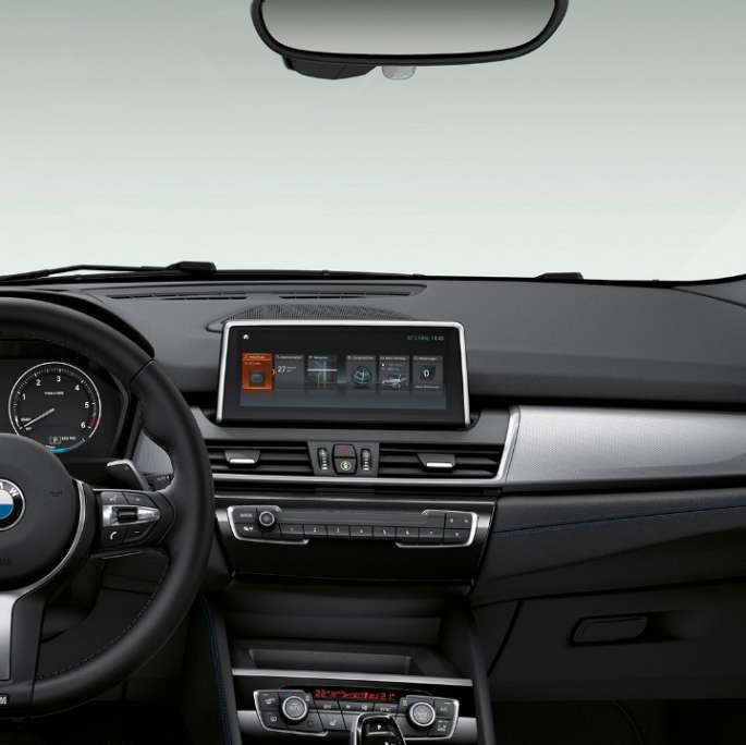 Cockpit BMW 2 Series Gran Tourer 218i Modell Advantage F46 2018 interior